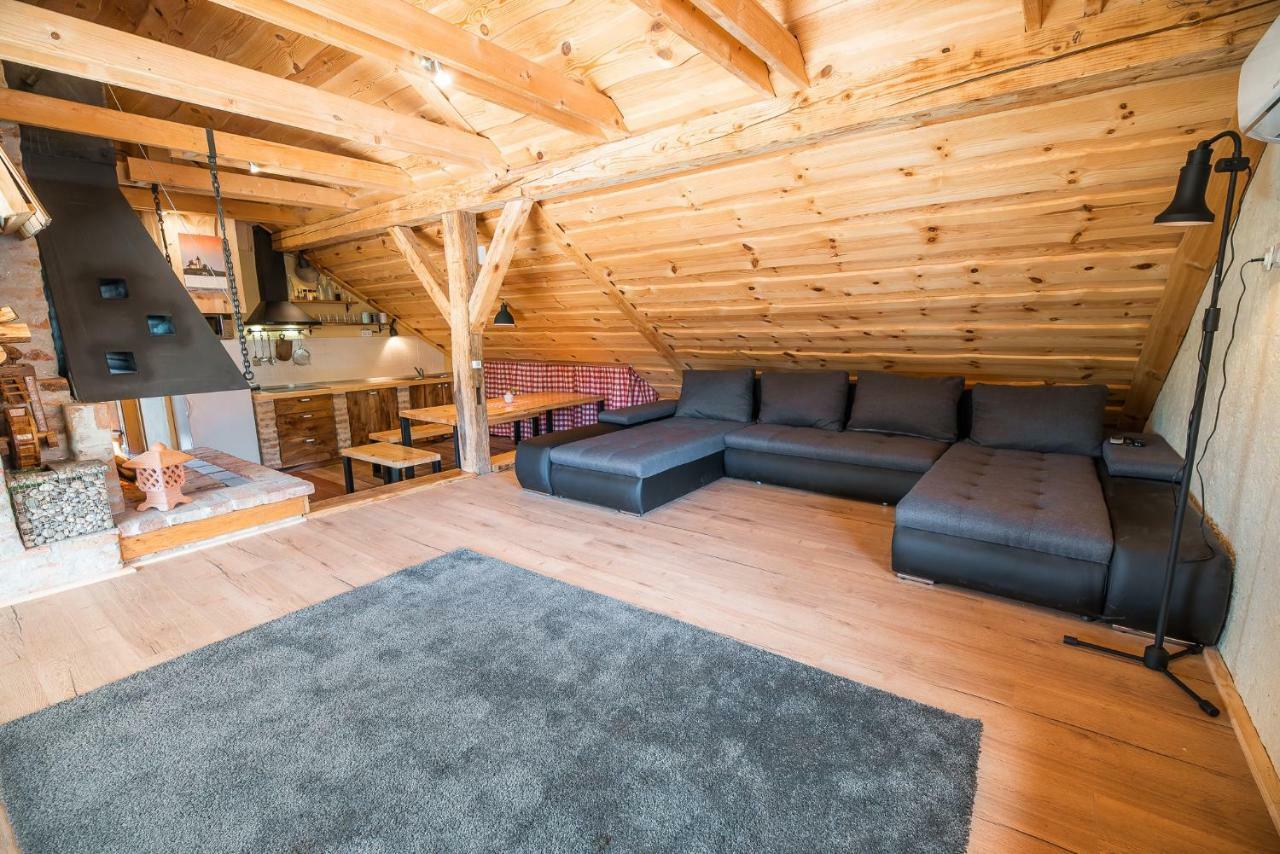 Apartment With Sauna Pr' Geci Dobova Eksteriør bilde