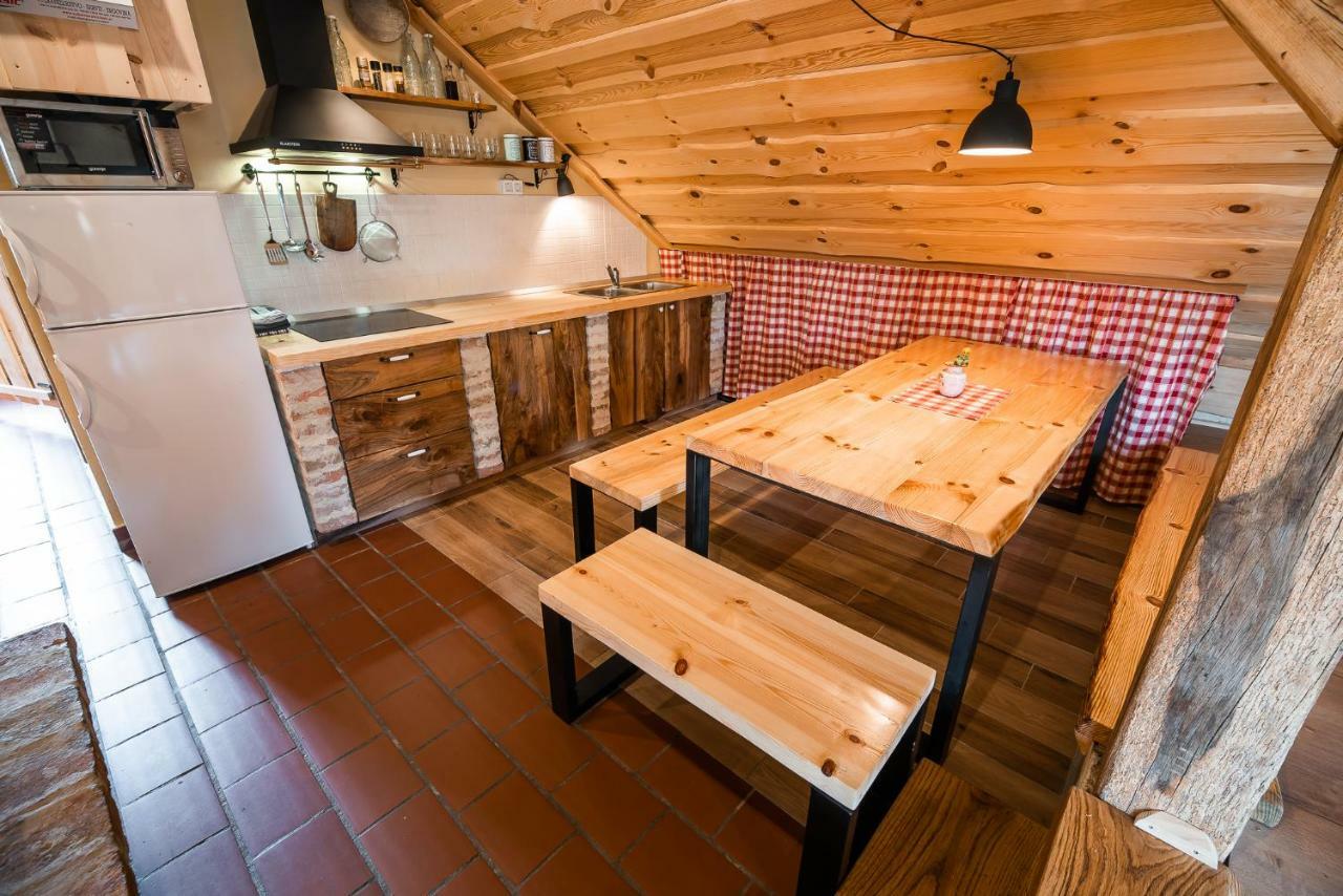Apartment With Sauna Pr' Geci Dobova Eksteriør bilde